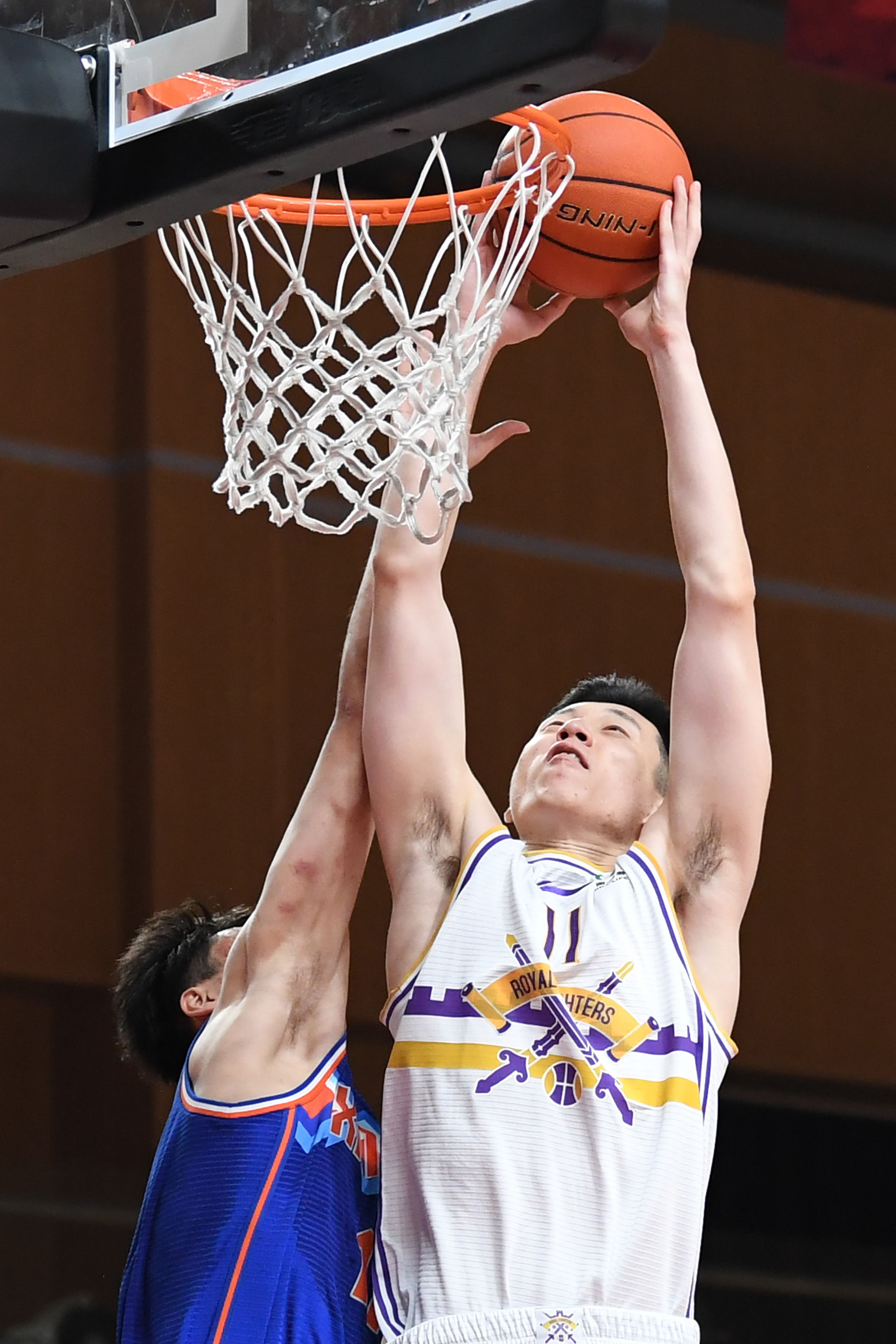 发了广泛讨 发了广泛讨